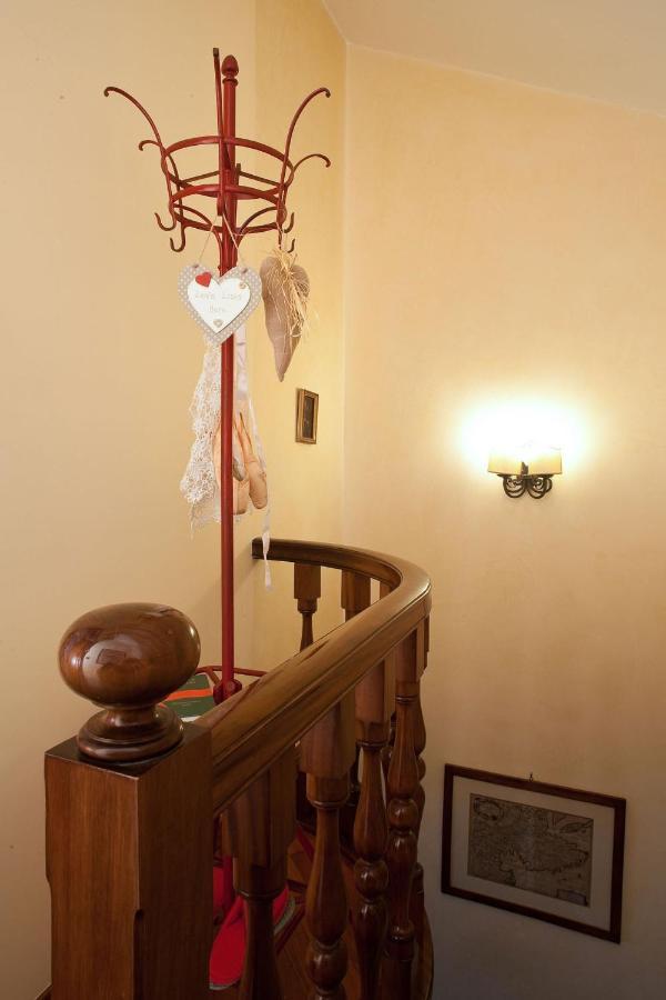 La Mansarda Delle Meraviglie B&B Superior Trieste Exterior foto