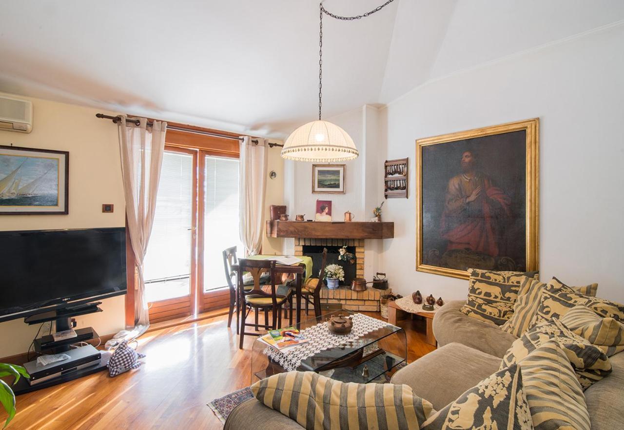 La Mansarda Delle Meraviglie B&B Superior Trieste Exterior foto