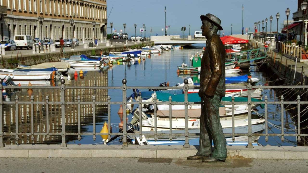 La Mansarda Delle Meraviglie B&B Superior Trieste Exterior foto