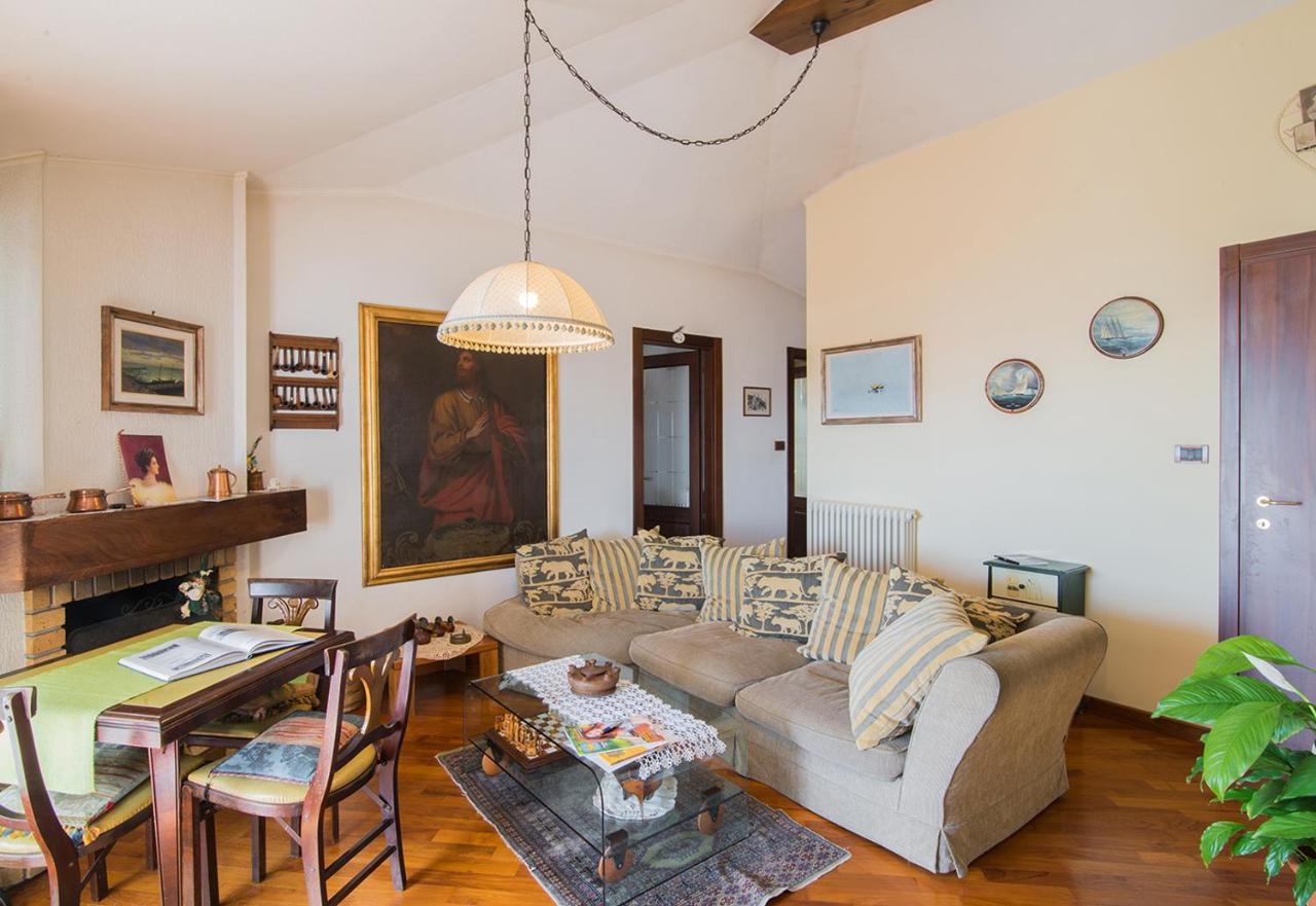 La Mansarda Delle Meraviglie B&B Superior Trieste Exterior foto