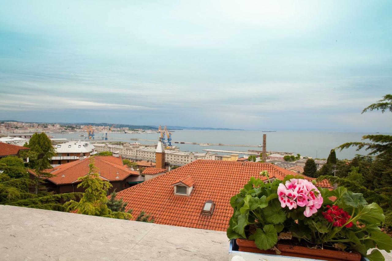 La Mansarda Delle Meraviglie B&B Superior Trieste Exterior foto