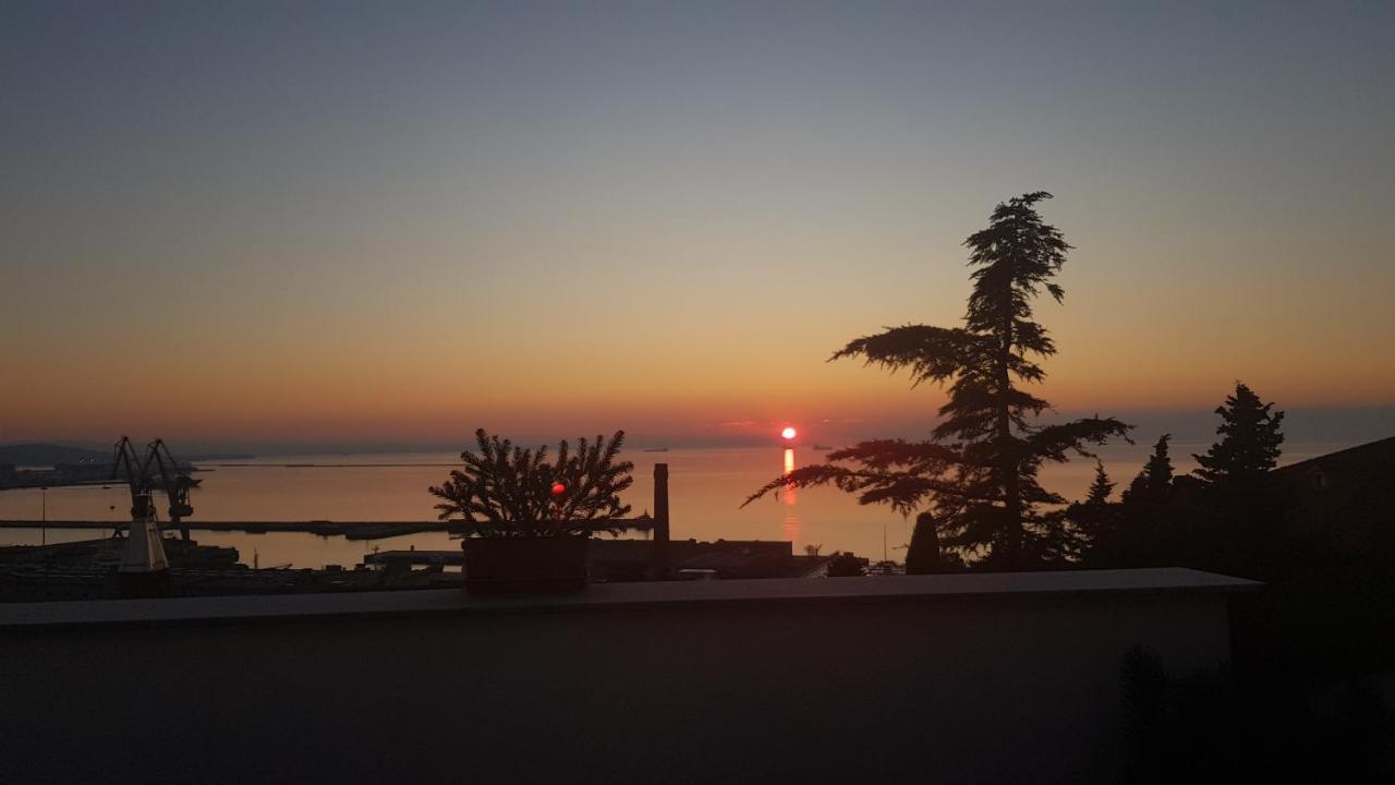La Mansarda Delle Meraviglie B&B Superior Trieste Exterior foto