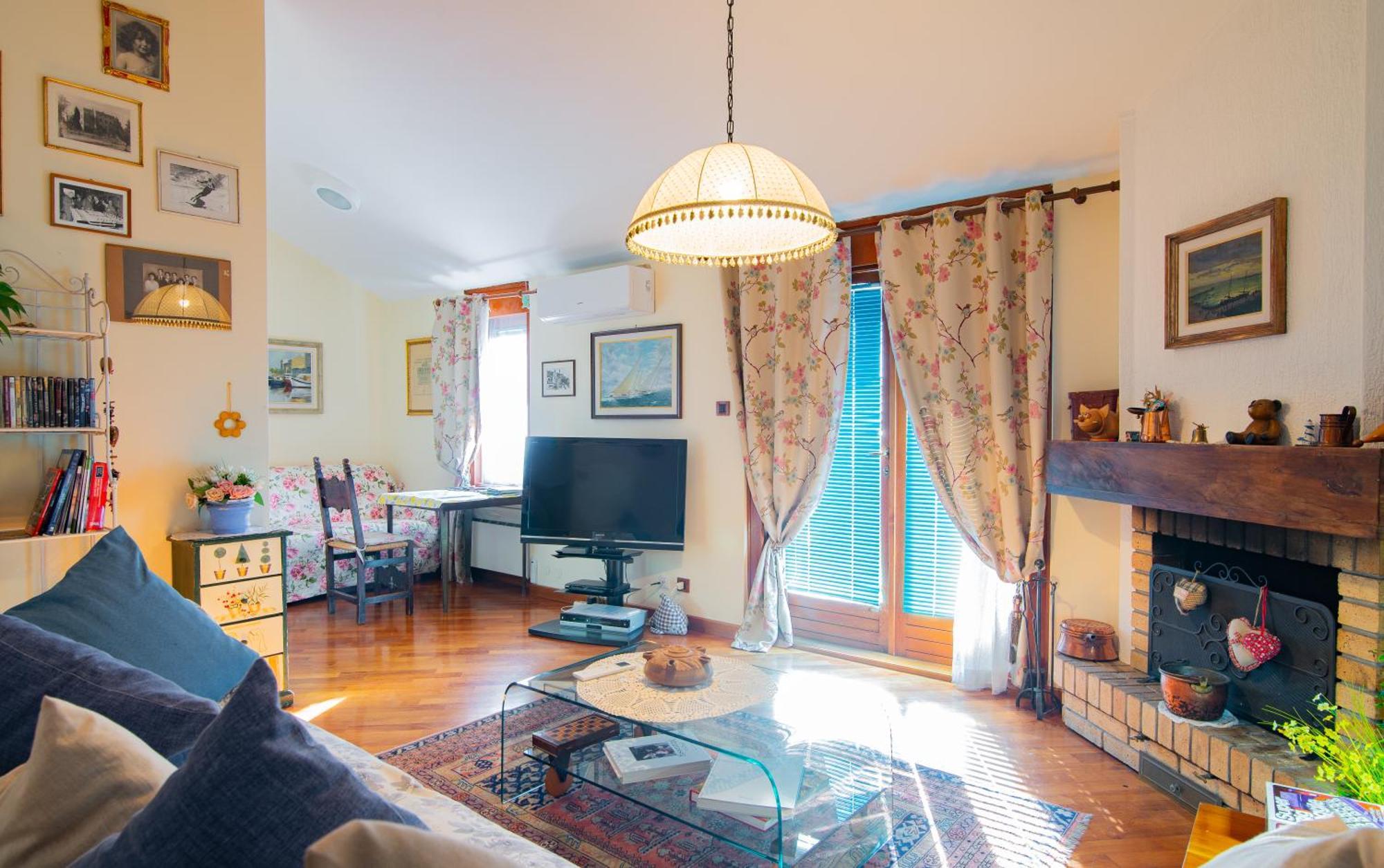 La Mansarda Delle Meraviglie B&B Superior Trieste Exterior foto